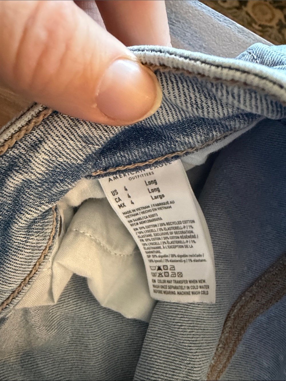 American Eagle Light Wash Wide Leg Baggy Women’s Jeans - Picture 5 of 6